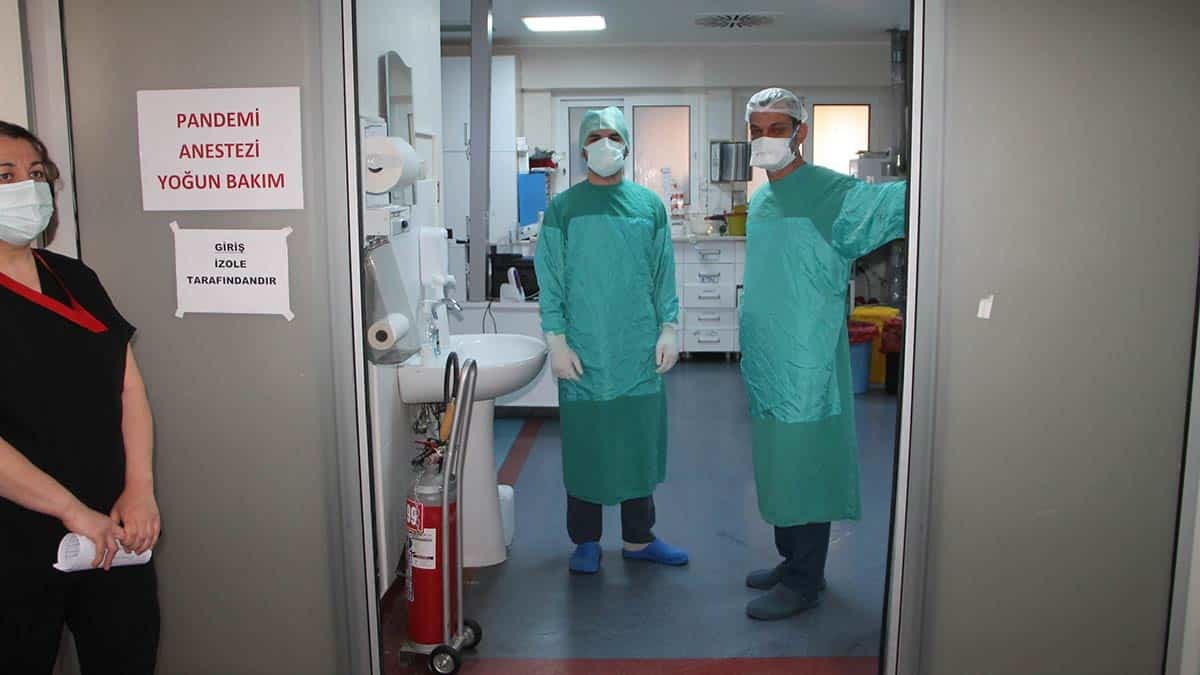 14 Mart Tıp Bayramı'nda evde kalın mesajı