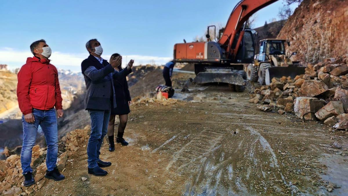 Tunceli Belediye Başkanı Fatih Mehmet Maçoğlu, belediye bütçesinde tasarruf sağlanması amacıyla ihale sistemini kaldırdıklarını duyurdu.