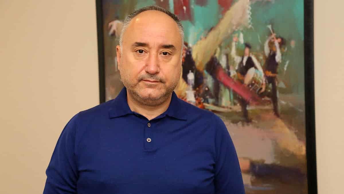 Yoğun hareketlilik ise haziran ayını işaret ediyor. Sektör temsilcileri, sezon açılmadan önce turizm ve turizme bağlı sektörlerde aşıda öncelik istiyor. Ayrıca KÇÖ'nün haziran veya 2021 sonuna uzatılması, sektörün büyük ihtiyaç duyduğu yabancı personel çalıştırma izninin de verilmesi yönünde talepte bulundu.