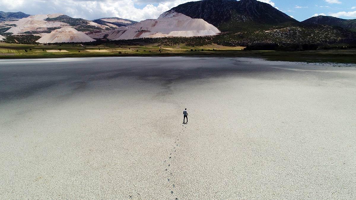 Türkiye 1980'lerden beri nüfus artışı, endüstrileşme, aşırı su kullanımı, şehirleşme ve küresel iklim değişimi sebebiyle pek çok kez kuraklıkla karşı karşıya kaldı. Fakat son iki yıl içerisinde çok şiddetli kuraklık yaşamakta ve suya ulaşımda hem ekonomik hem de kalite yönünden zorluk çekilmektedir