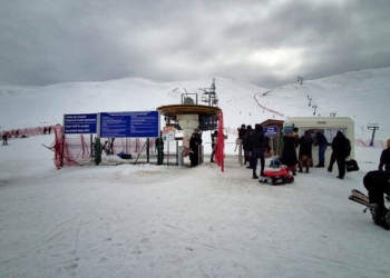 Hesarek Kayak Merkezi'ni 20 bin kişi ziyaret etti