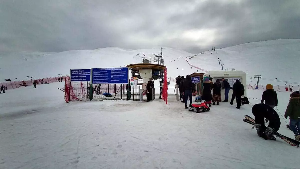 Hesarek kayak merkezi'ni 20 bin kişi ziyaret etti