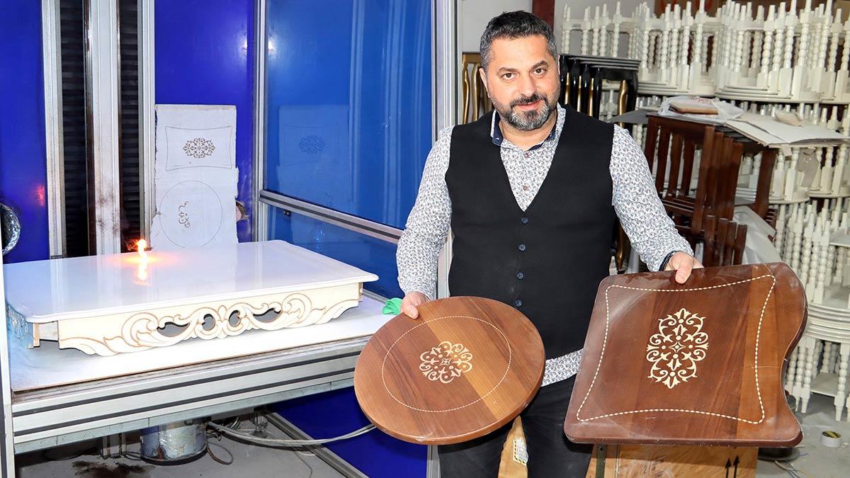 2020 yılında yaklaşık 100 milyon dolar civarında gerçekleşen mobilya ihracatının yüzde 50’sinin zigon ve orta sehpa olduğunu belirten üreticiler, Amerika ve Avrupa pazarına girmeyi hedefliyor.