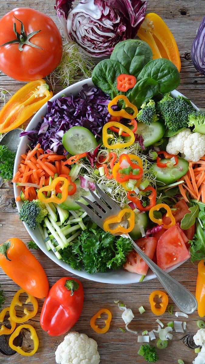 Dr. Ömer Demir, "Doktorunuz önermeden gıda takviyesi almayın. Bu ilaçlar yerine, beslenmenize dikkat edin" uyarısında bulundu.
