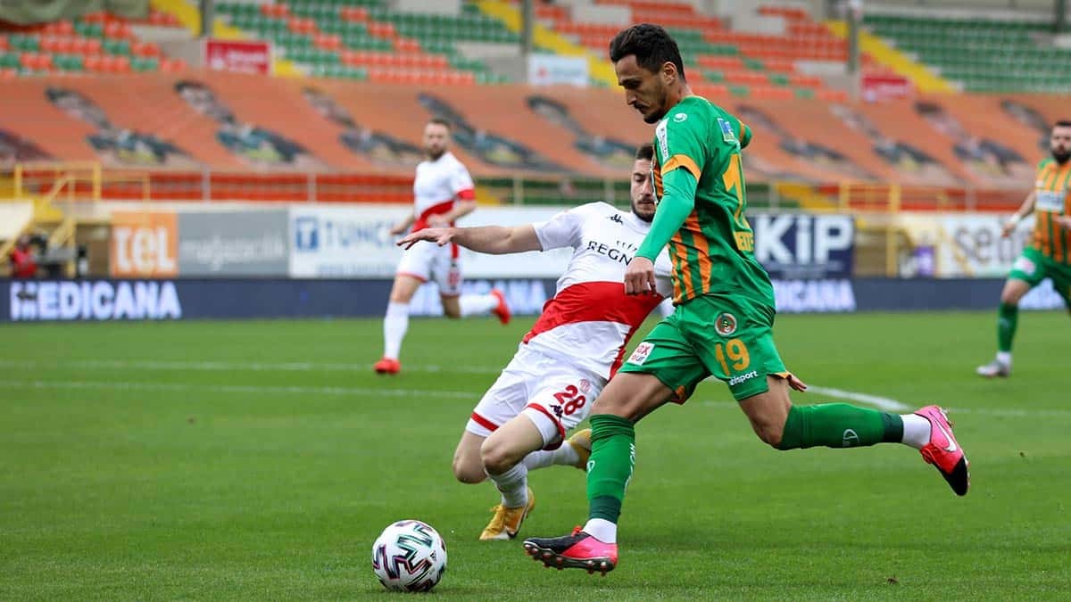 Ersun Yanal ve takımı ilk yenilgisini aldı