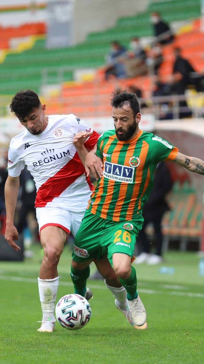 Ersun Yanal ve takımı ilk yenilgisini aldı