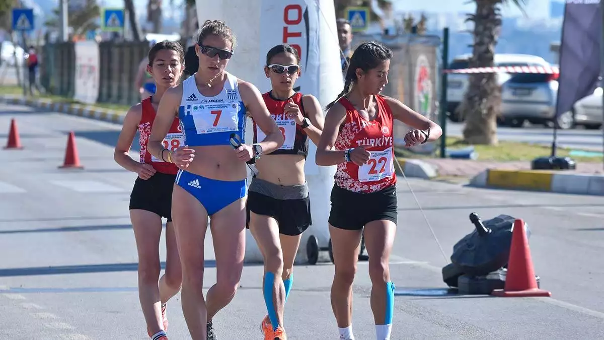 Antalya'da düzenlenen 20'nci balkan yürüyüş şampiyonası'nda birinciliği elde eden ayşe tekdal kota aldı.