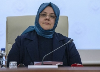Artvin'deki yangından etkilenenlere 1.5 milyon lira kaynak