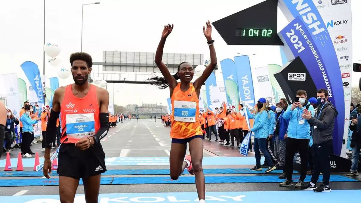 16'ncı i̇stanbul yarı maratonu'nda dünya rekoru