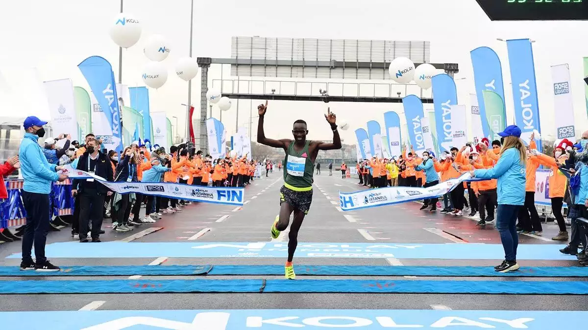 16'ncı i̇stanbul yarı maratonu'nda  dünya rekoru