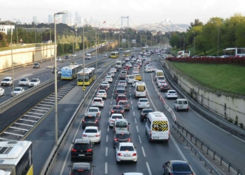 82 saatlik kısıtlama sonrası trafik yoğunluğu
