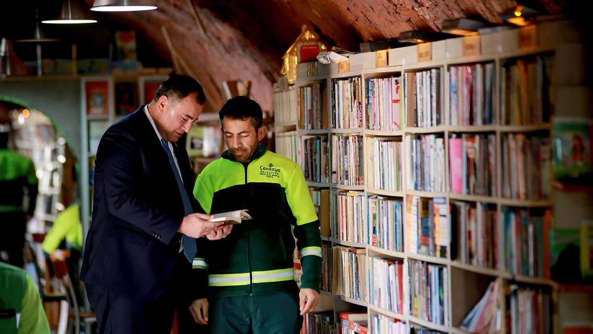 Çankaya Belediye Başkanı Alper Taşdelen'den 1 Mayıs Emek ve Dayanışma Günü dolayısıyla mesaj yayımladı.