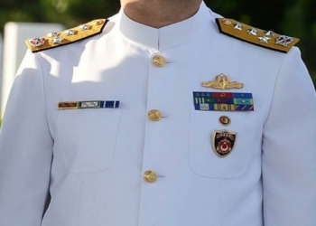 Amirallere gözaltı