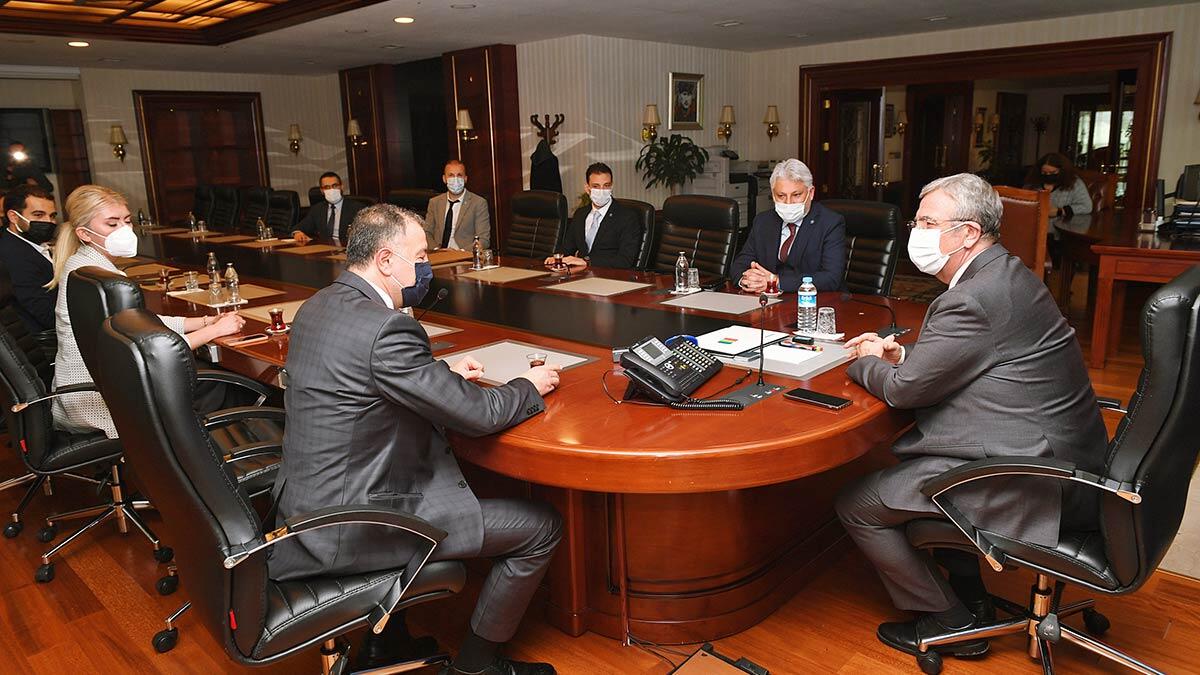 STK'lardan Mansur Yavaş'a vefa ödülü