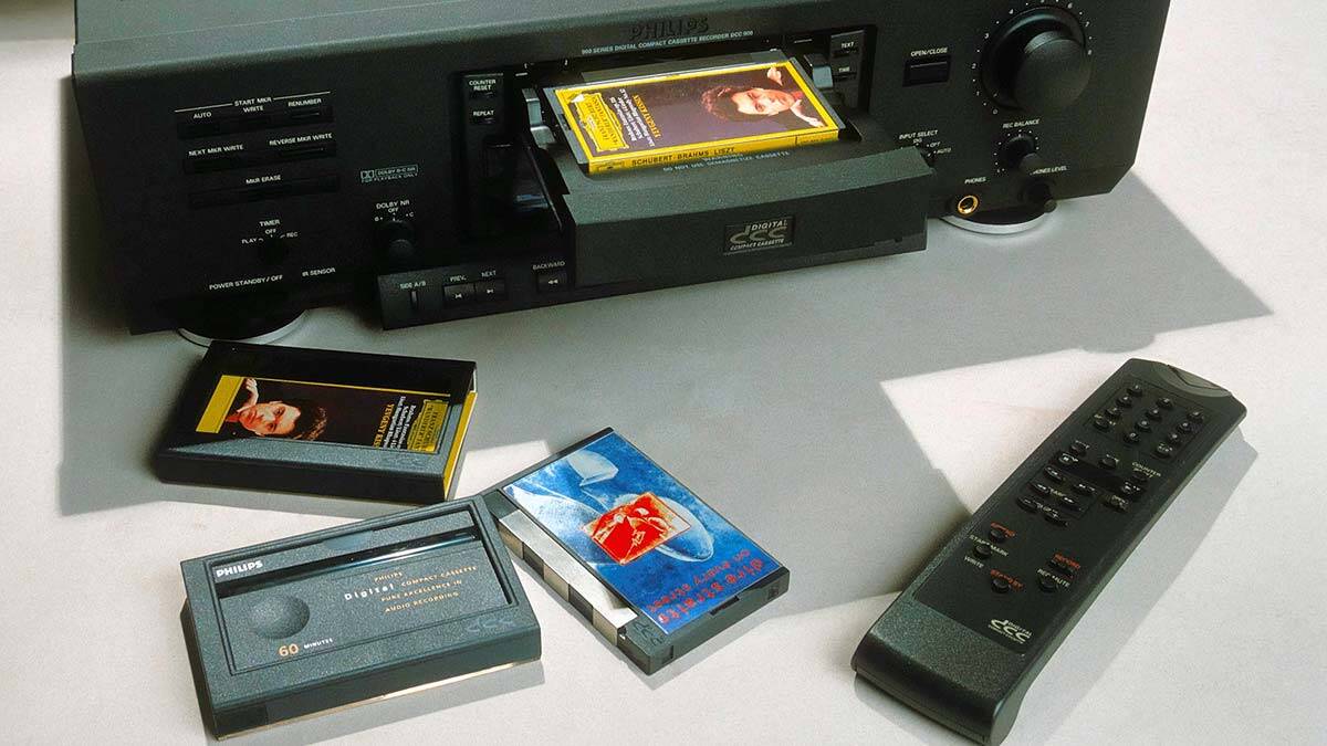 Bu bölümde eski sayılabilecek bazı sayısal müzik kaynaklarına göz gezdireceğiz. Bunlardan bazıları artık günümüzde kullanılmamakla birlikte, geçmişe damga vuran ürünlerdir.