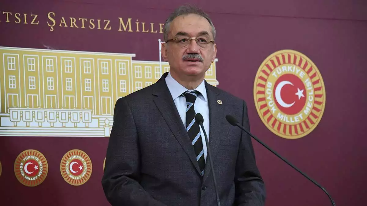 İyi̇ parti tbmm grup başkanı i̇smail tatlıoğlu, "hangi amaca hizmet etmek için böyle bir yöntem kullandınız? Hangi tarihlerde bu dövizleri kaça sattınız? " dedi.