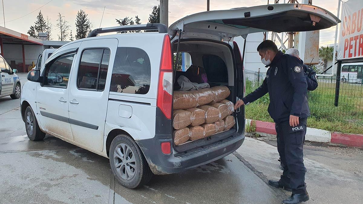 Adana'da kaçak tütün ele geçirildi