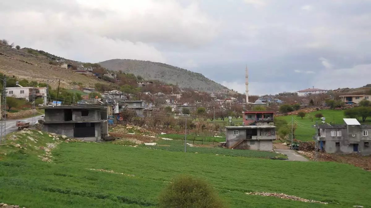 Toplantıda her iki noktada da 10 gün süreyle karantina uygulanması kararlaştırıldı.