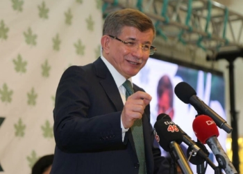 Davutoğlu'ndan sözde soykırım açıklamasına tepki