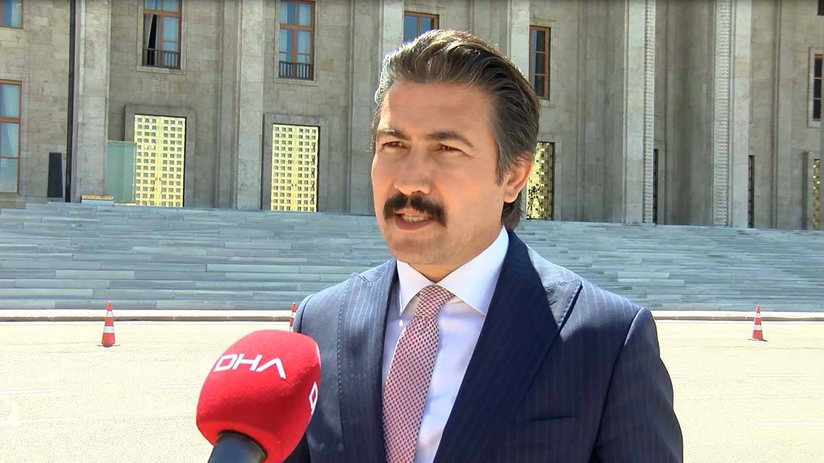 104 amiralin bildirisine de aynı tepkiyi koymalıyız