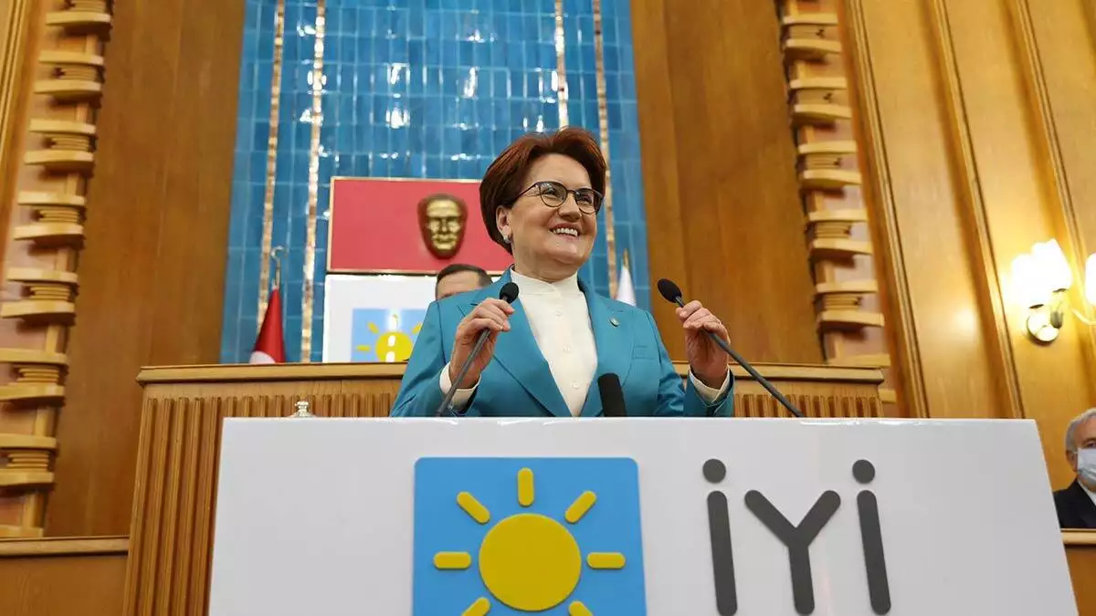 İyi̇ parti genel başkanı meral akşener, 104 emekli amiralin bildiri yayımlamasıyla ilgili, "vesayete her zaman karşı durduk, durmaya devam edeceğiz" dedi.