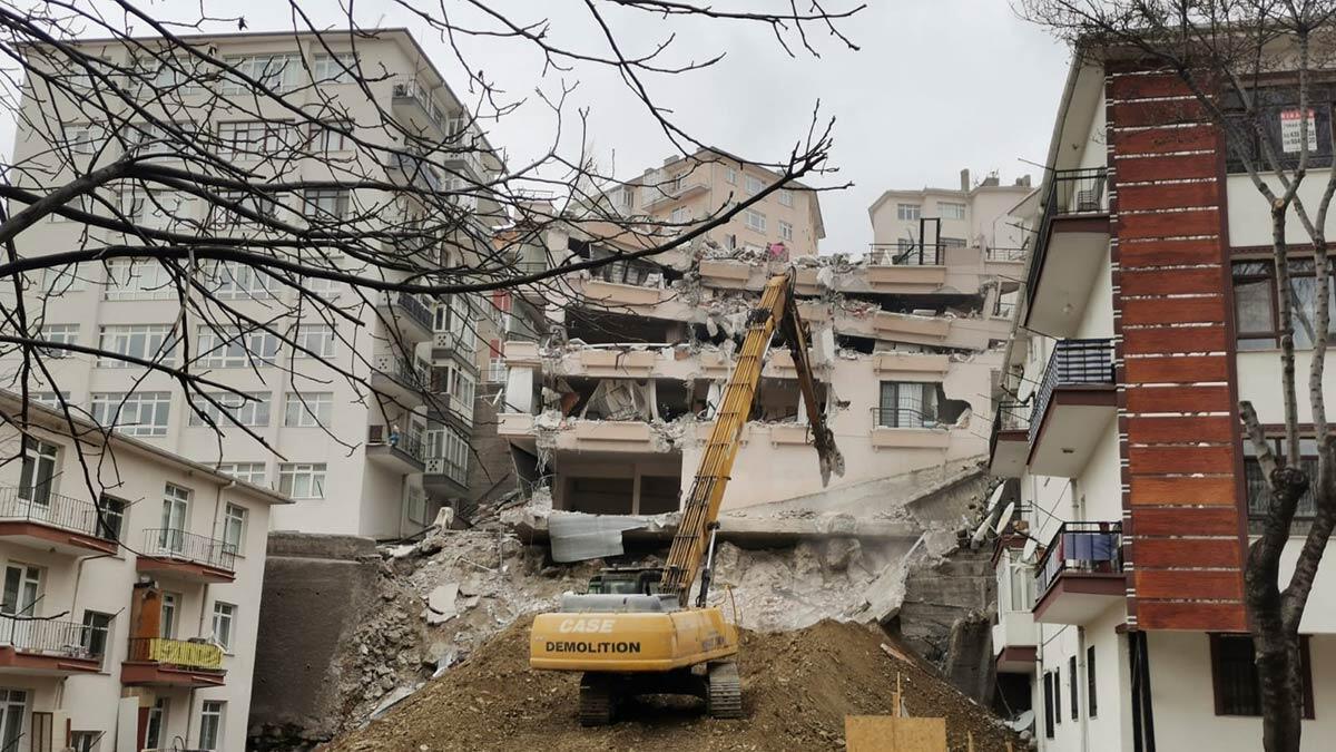 900 kişi mağdur oldu; Mahallede kira artışı tepkisi