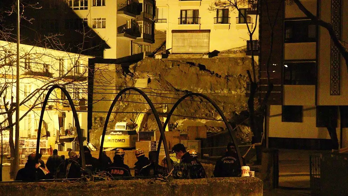 Ankara'da temeli kayan 21 bina boşaltıldı