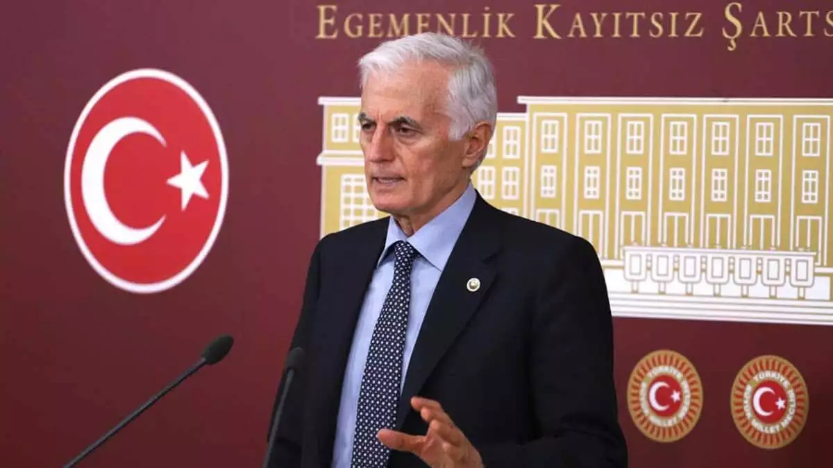 İyi̇ parti eskişehir milletvekili dr. Arslan kabukçuoğlu "eskişehir'in ulaşım sorunları ak parti hükümetinin yatırım programlarında yer almamıştır" dedi.