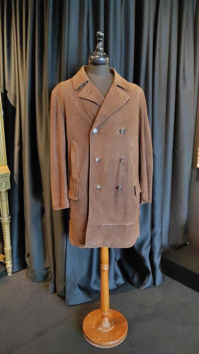 Atatürk'ün güderi ceketi açık arttırmaya çıkıyor