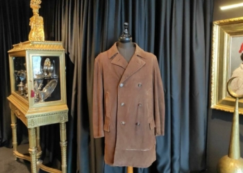 Atatürk'ün güderi ceketi açık arttırmaya çıkıyor