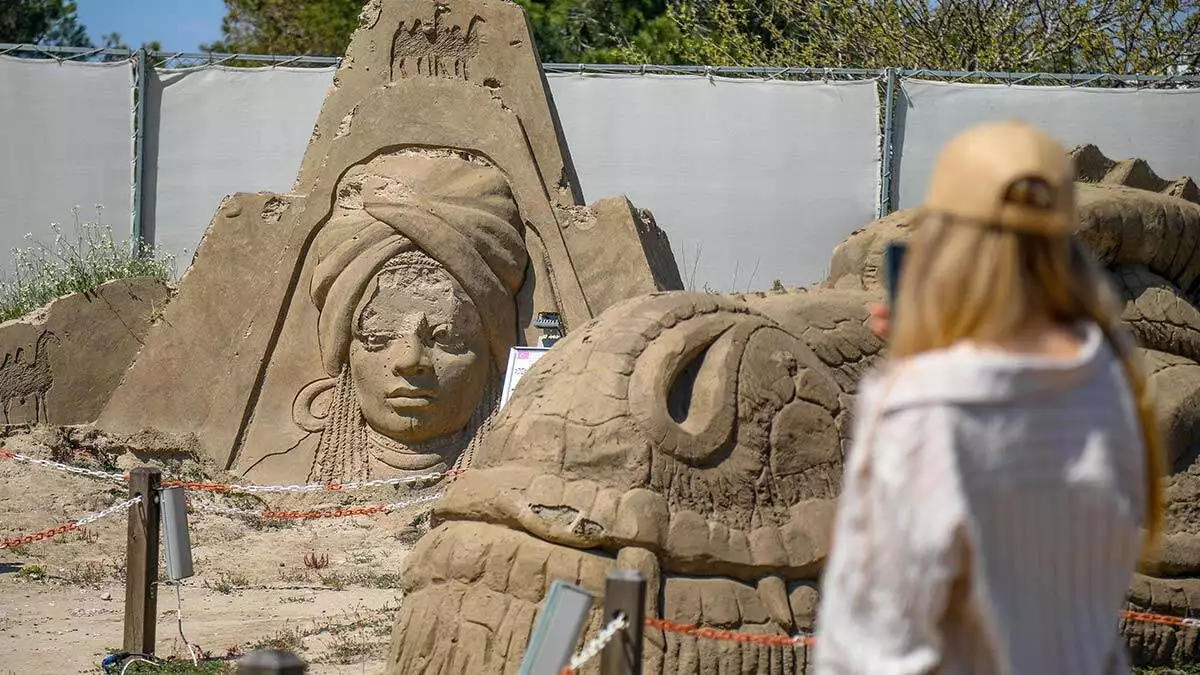 Antalya kum heykel festivali'nin teması atlantis