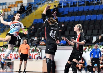 Ayşe Dinç milli formayı giydi