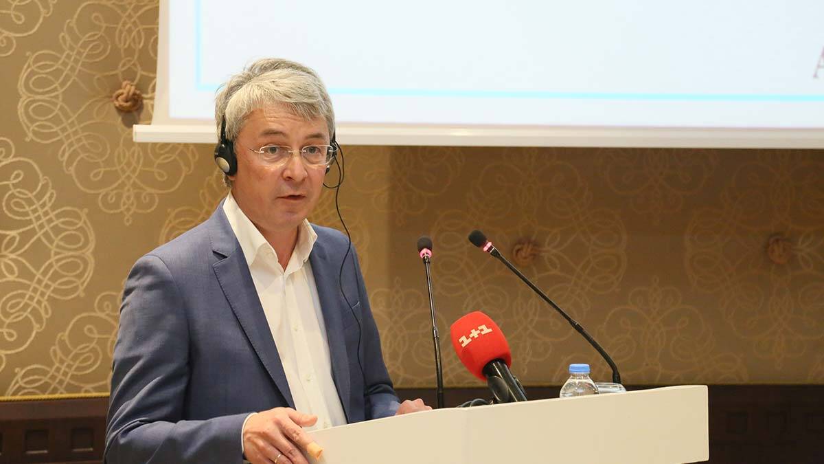 Kültür ve Turizm Bakanı Mehmet Nuri Ersoy, turizm çalışanları mayıs sonunda aşılanmış olacak dedi.