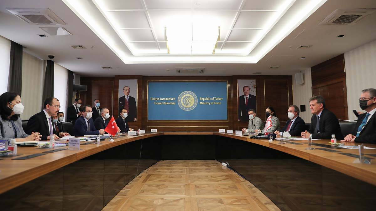 Bakan Muş Erhan Arıklı ile heyetini kabul etti