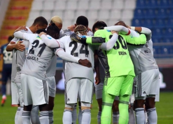 Beşiktaş Kasımpaşa'ya yenilmesine rağmen lider