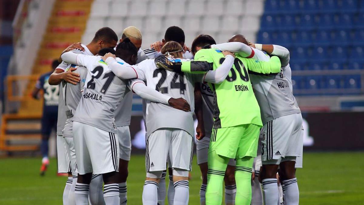 Beşiktaş Kasımpaşa'ya yenilmesine rağmen lider