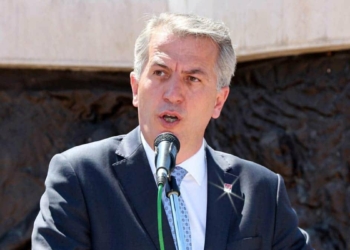 CHP'den istifa etti Memleket Hareketi'ne katıldı