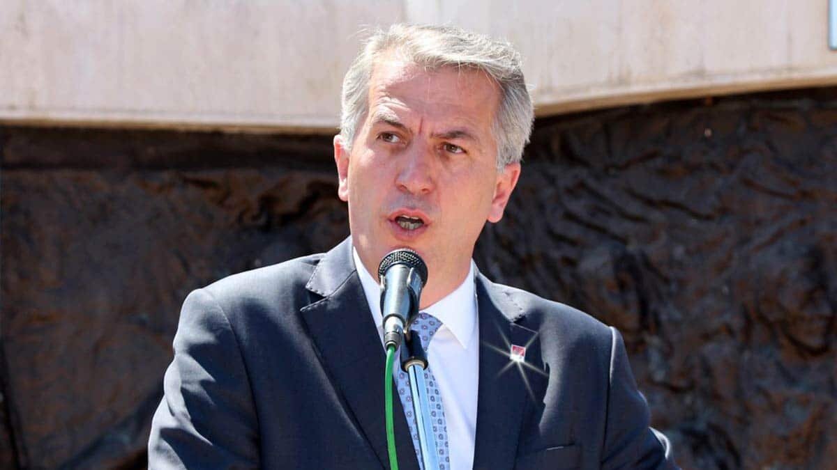 CHP'den istifa etti Memleket Hareketi'ne katıldı