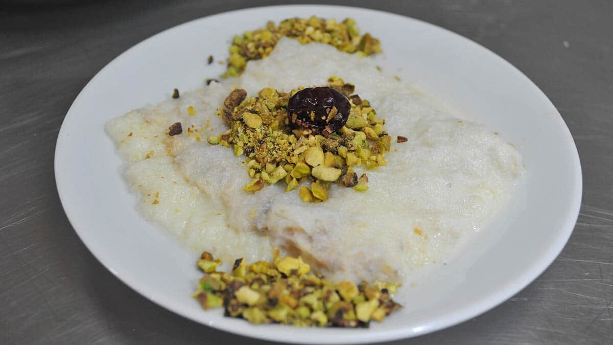 Akın, “Diyabet hastalarına Ramazan uyarısı yaptı, Kişinin şekeri 60’ın altına düşüyor 300’ün üzerine çıkıyorsa kan şekerinde bu değerlere dikkat” dedi.