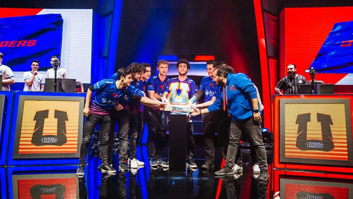 Espor turnuvasında şampiyon belirlendi