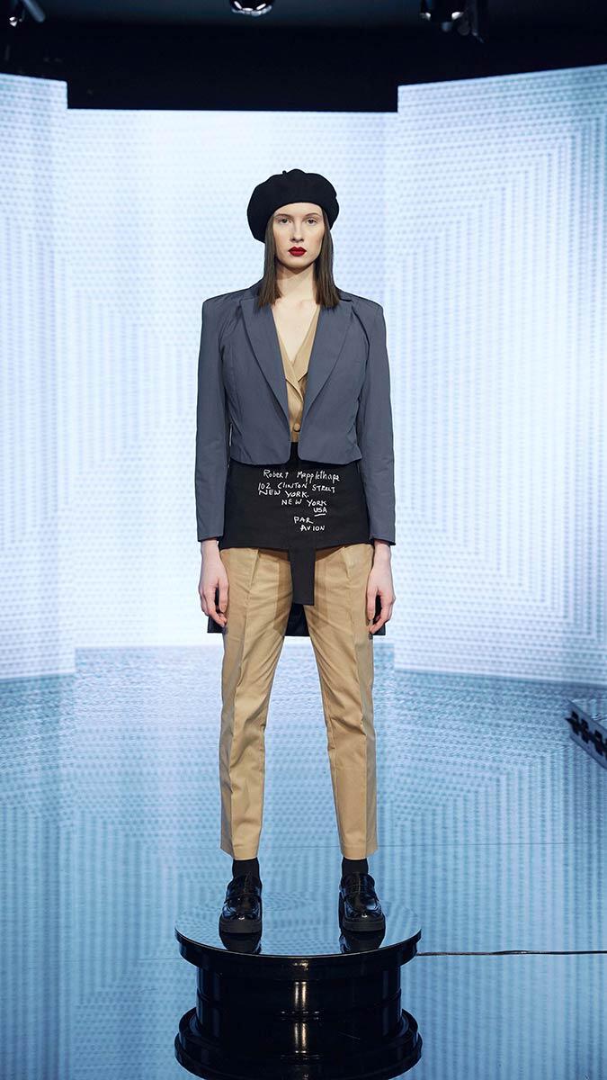 Defilede, Aycan Hakalmaz, Avishan Daneshfar, Beyza Eyüboğlu, Essin Barış, Ezgi Yıldırım'a ait koleksiyonlar tanıtıldı. Ardından Mehmet Emiroğlu, ilhamını 'dair' edatından alan koleksiyonunu sahneye taşıdı.