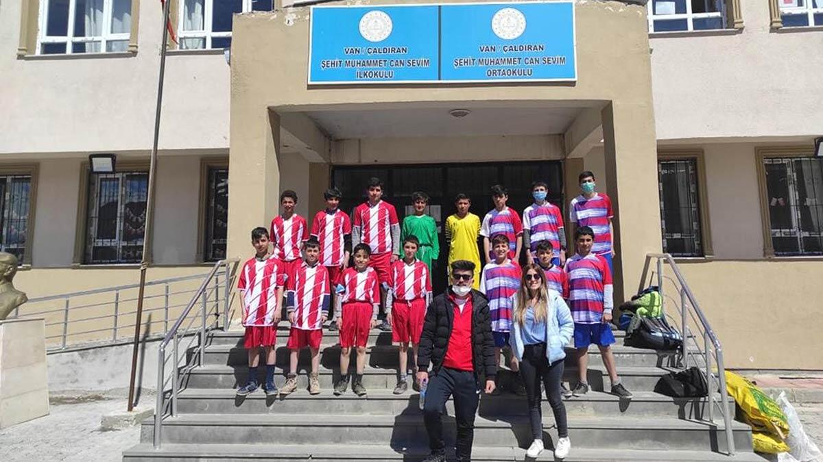 Galatasaray'ın milli yıldızı Taylan'dan vefalı hareket