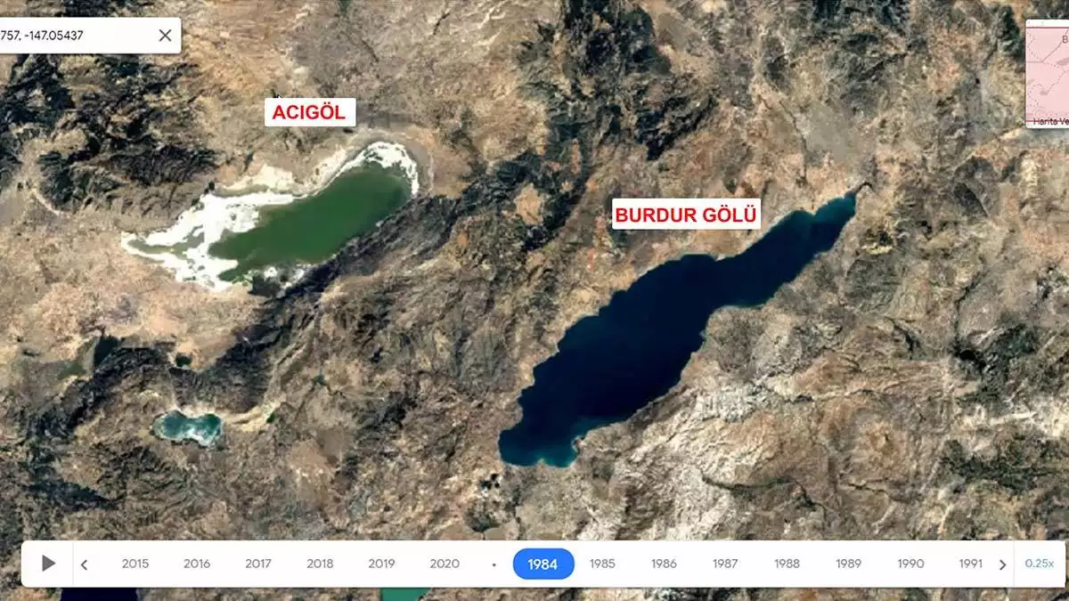 Burdur, eber, akşehir, işıklı gölü ve acıgöl'deki su seviyesinin düşüşü, 1984 ve 2020 yılları arasındaki 36 yıllık uydu fotoğrafıyla kuraklık belgelendi.