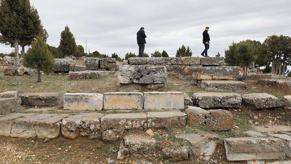 Men Tapınağı definecilerin saldırısına uğradı