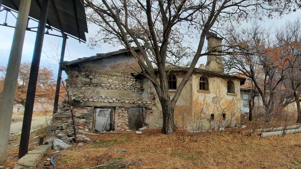 Büyükşehir Belediyesi, Elmadağ’da bulunan ve uzun yıllardır atıl durumdaki Hasanoğlan Köy Enstitüsü'nü yeniden canlandıracak.