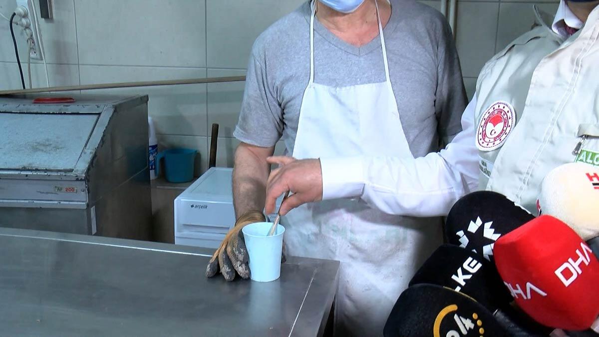 Ramazan ayı ile birlikte vatandaşların beslenme alışkanlıklarında oluşacak değişiklikler göz önünde bulundurularak, özellikle tüketimi artacak olan unlu mamuller, ekmek, tatlı, şeker ve şekerli mamuller, et ve et ürünleri, süt ve süt ürünleri gibi gıda ürünlerini üreten ve satan işletmelerin resmi kontrolleri ekipler tarafından düzenli olarak yapılacak.