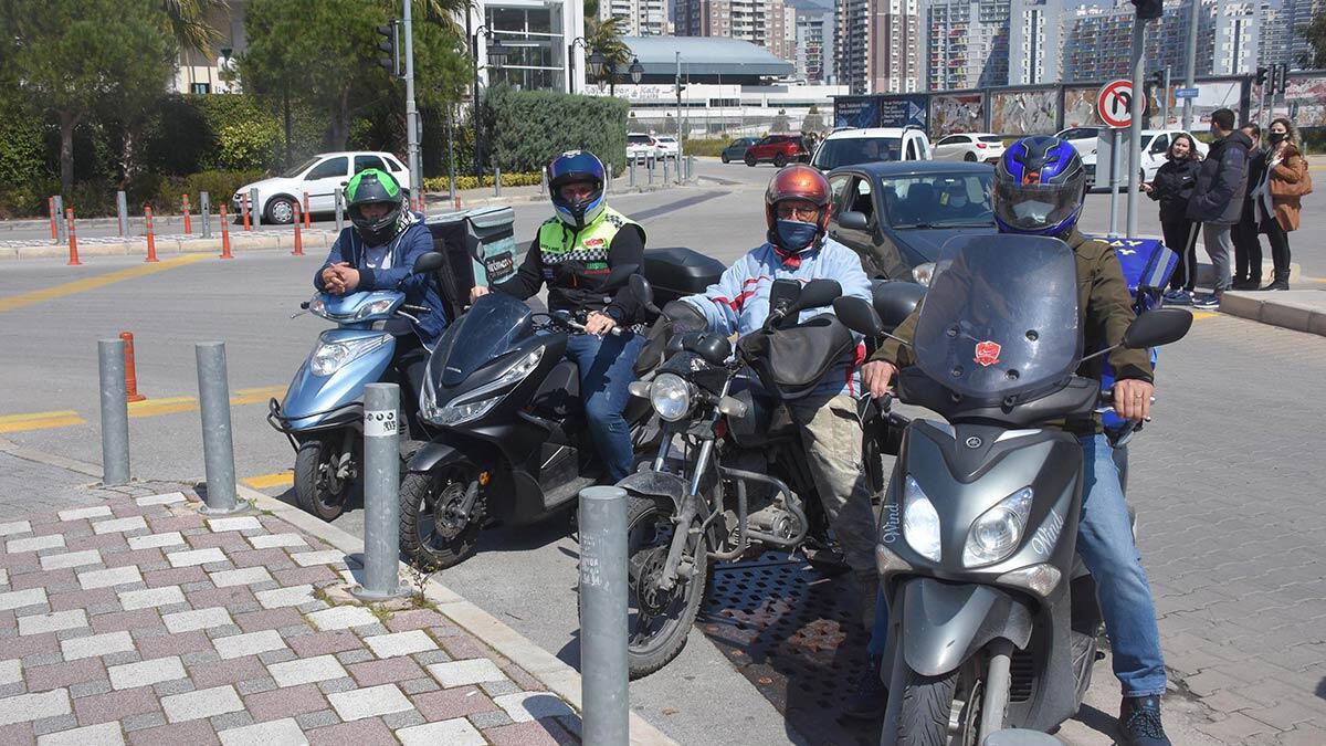 Motorlu kuryelerden ikinci sınıf muamele tepkisi