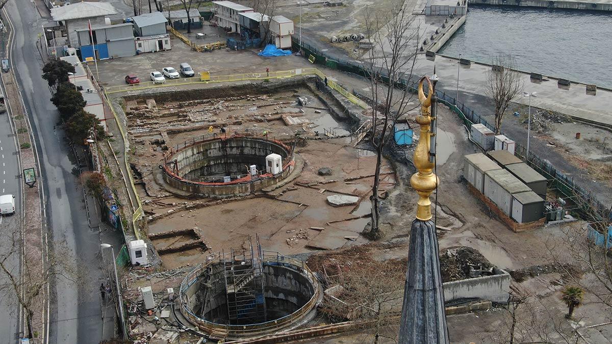 Kabataş metro istasyonu için yapılan çalışmalar sırasında, alanda arkeolojik kalıntılara rastlandı, Kabataş İstanbul'un tarihine ışık tutacak.