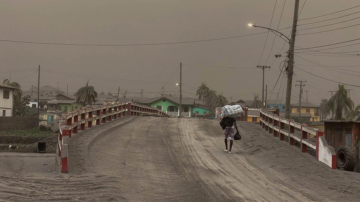 Yetkililer, patlamaların devam edebileceğini belirtti