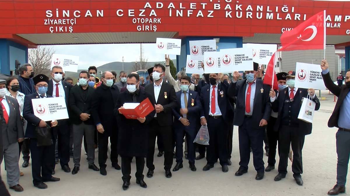 Kobani davasında 108 sanığın yargılanması başladı